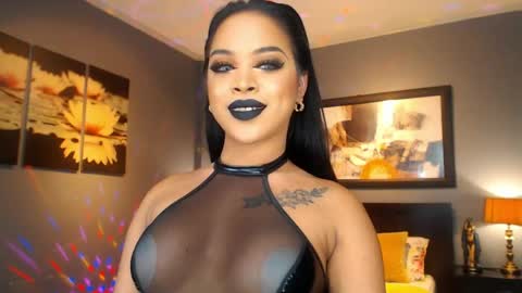 Snapshot of urmajestytyra chatting on April 21, 2026, 2:51 am UrMajestyTyra online show from April 21, 2026, 2:51 am