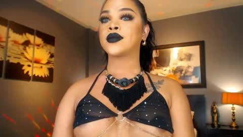 Snapshot of urmajestytyra chatting on April 28, 2026, 2:27 am UrMajestyTyra online show from April 28, 2026, 2:27 am