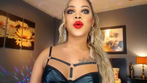 Snapshot of urmajestytyra chatting on May 7, 2026, 11:54 pm UrMajestyTyra online show from May 7, 2026, 11:54 pm