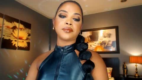 Snapshot of urmajestytyra chatting on May 23, 2026, 1:55 am UrMajestyTyra online show from May 23, 2026, 1:55 am