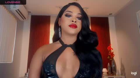 Snapshot of urmajestytyra chatting on June 4, 2026, 1:22 am UrMajestyTyra online show from June 4, 2026, 1:22 am