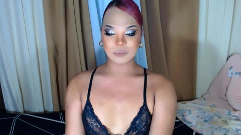 urmakelove_fac online show from June 5, 2026, 8:09 am