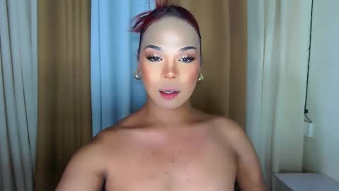 urmakelove_fac online show from June 10, 2026, 8:13 am