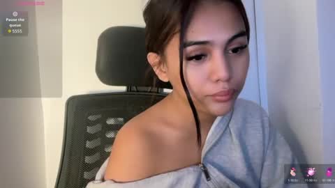 Snapshot of urmystical_sofie chatting on May 19, 2026, 7:20 pm urmystical_sofie online show from May 19, 2026, 7:20 pm