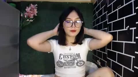 Pia online show from October 4, 2025, 3:15 am