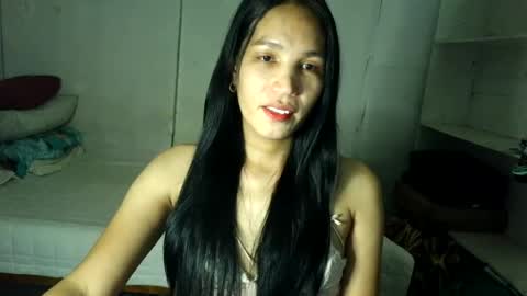Snapshot of urpinaylovelyjuliaxxx chatting on June 18, 2026, 12:42 pm queen julia not into CHEAPGUY online show from June 18, 2026, 12:42 pm