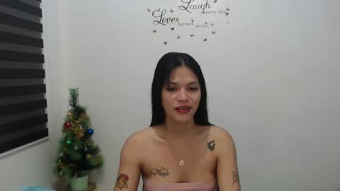 Snapshot of urpreciouspinayxxx chatting on December 8, 2024, 10:41 am hi im kim online show from December 8, 2024, 10:41 am
