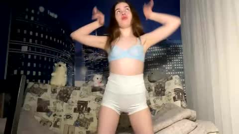 Hannah online show from January 19, 2025, 1:32 am