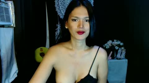Snapshot of urthai_hotfilipinax chatting on February 24, 2025, 8:27 am angel online show from February 24, 2025, 8:27 am