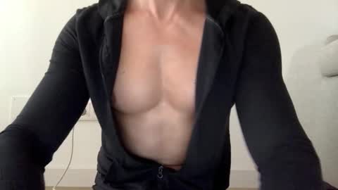 Snapshot of urxtoyboy chatting on April 13, 2026, 3:28 pm urxtoyboy online show from April 13, 2026, 3:28 pm