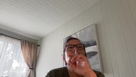 P online show from November 17, 2025, 7:52 pm