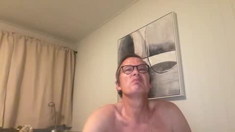 P online show from December 2, 2025, 2:17 am