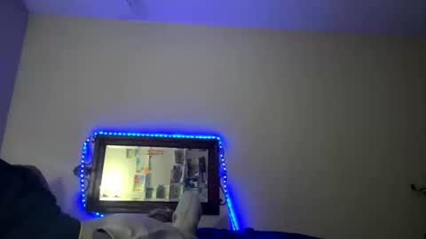 UsAfterHours  online show from January 14, 2026, 10:43 am