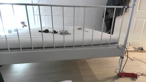 BamBam online show from December 22, 2024, 9:44 am