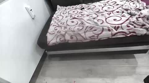 BamBam online show from December 21, 2025, 11:01 pm