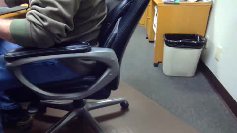 useemie online show from April 26, 2026, 11:57 pm