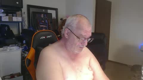 Snapshot of usgoober chatting on April 19, 2026, 12:26 pm Eric online show from April 19, 2026, 12:26 pm