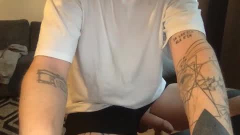 Snapshot of uwantitno chatting on December 9, 2024, 7:28 am uwantitno online show from December 9, 2024, 7:28 am