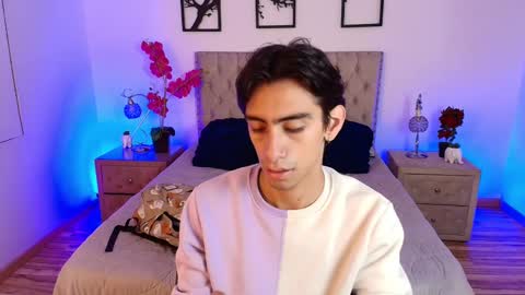 UYUKIE online show from October 15, 2025, 11:54 am