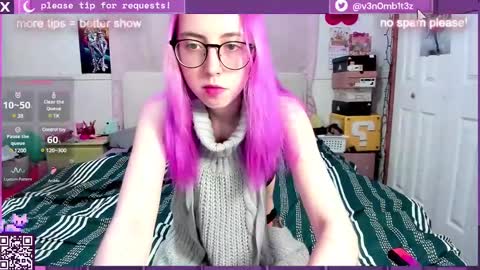 Snapshot of v3n0mb1t3z chatting on February 23, 2025, 12:19 am kermit online show from February 23, 2025, 12:19 am