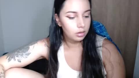 Vennus online show from December 14, 2025, 5:24 am