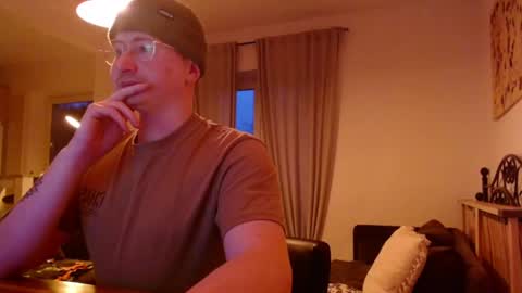 vacation__ online show from February 4, 2025, 4:39 pm