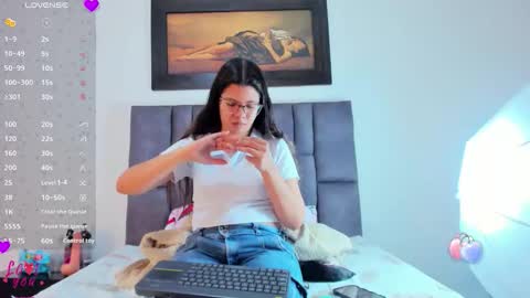 Vahiolet smith online show from April 9, 2026, 3:06 am