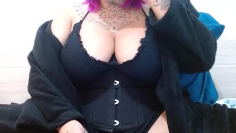 Vah Oliver online show from December 2, 2025, 12:43 pm