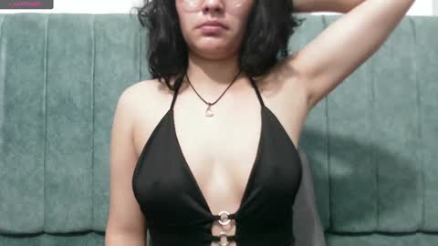 Snapshot of vainilla_cam chatting on January 9, 2025, 8:24 am Vainilla online show from January 9, 2025, 8:24 am