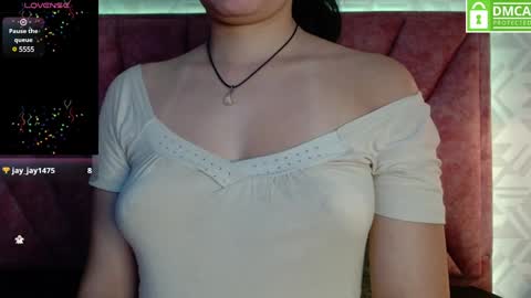 Snapshot of vainilla_cam chatting on January 31, 2025, 2:26 am Vainilla online show from January 31, 2025, 2:26 am