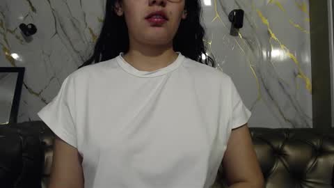 Snapshot of vainilla_cam chatting on September 21, 2025, 1:51 am Vainilla online show from September 21, 2025, 1:51 am