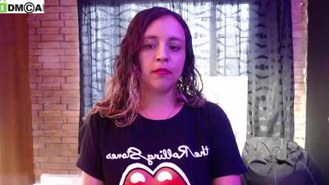 vaiolet online show from March 8, 2026, 9:51 pm