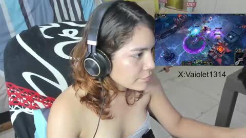 Vaiolet1314 online show from January 26, 2025, 9:51 am