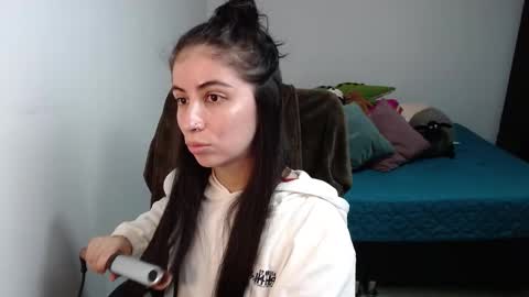 valentina online show from December 20, 2025, 3:13 am