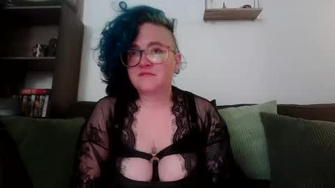 valarieak online show from June 15, 2026, 7:21 am