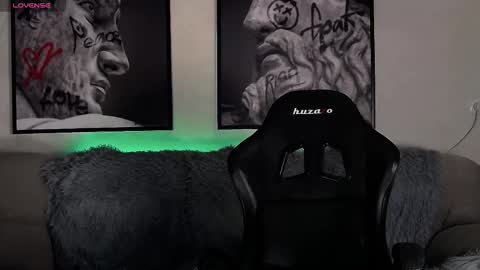 valdi_light online show from September 29, 2025, 5:12 am