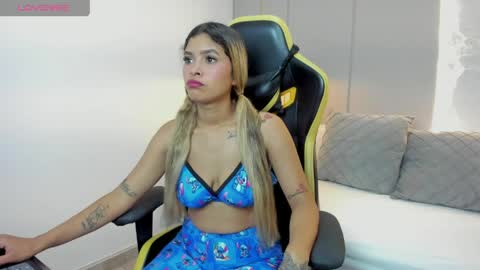 V A L E N online show from April 8, 2026, 12:27 pm