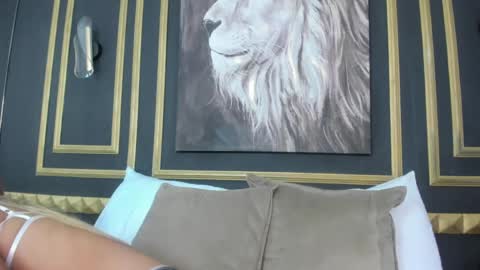 Snapshot of valen_martinez_ chatting on June 6, 2026, 6:23 pm V A L E N online show from June 6, 2026, 6:23 pm