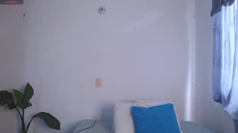 IG-valen mendoza99  twitter valenthompson99 online show from April 10, 2026, 6:23 pm