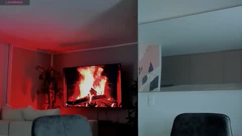 valenthinoking online show from December 17, 2025, 4:07 am