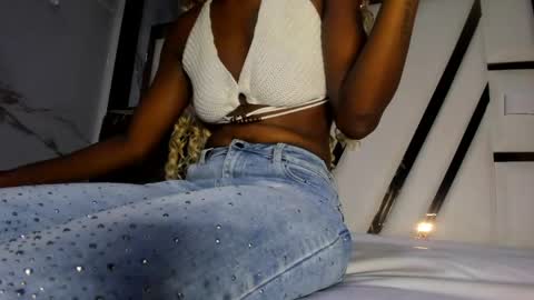 Snapshot of valentina_eboni chatting on June 7, 2026, 1:32 am Sharon online show from June 7, 2026, 1:32 am