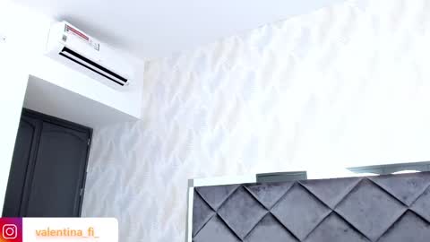 Valentina online show from March 12, 2025, 6:22 pm