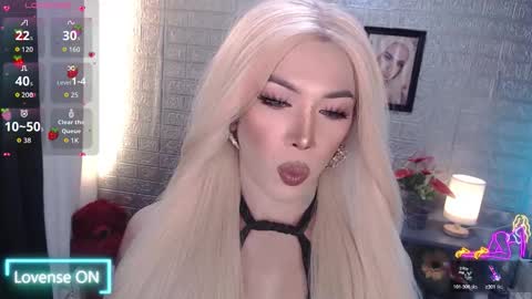 Amanda online show from November 19, 2025, 1:11 pm