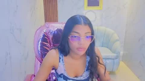 Snapshot of valentina_gomez_s chatting on May 27, 2026, 12:35 pm Valentina online show from May 27, 2026, 12:35 pm