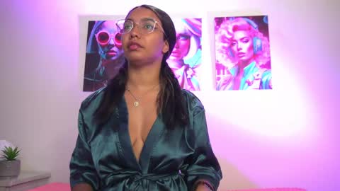 Snapshot of valentina_king18 chatting on September 29, 2025, 11:48 am VALENTINA online show from September 29, 2025, 11:48 am