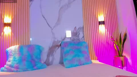 Valentina online show from September 17, 2025, 3:08 am