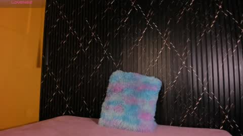 Valentina online show from October 1, 2025, 7:09 pm