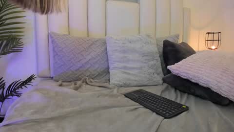 VALENTINA  online show from January 8, 2025, 1:32 am