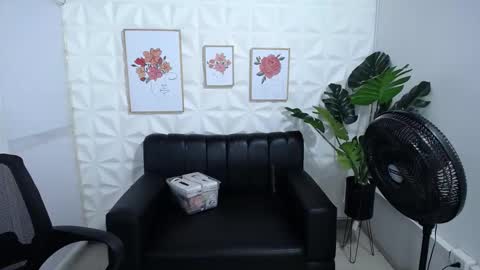 Snapshot of valentina_mature chatting on February 8, 2025, 9:04 pm Valentina online show from February 8, 2025, 9:04 pm