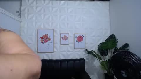 Snapshot of valentina_mature chatting on March 8, 2025, 3:17 am Valentina online show from March 8, 2025, 3:17 am